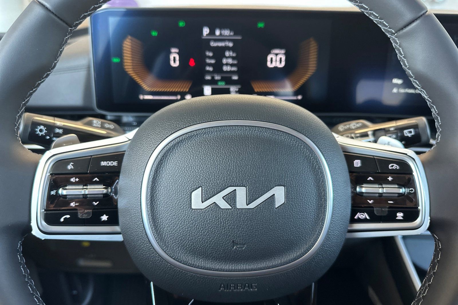 New 2026 Kia Carnival EX FWD image 25
