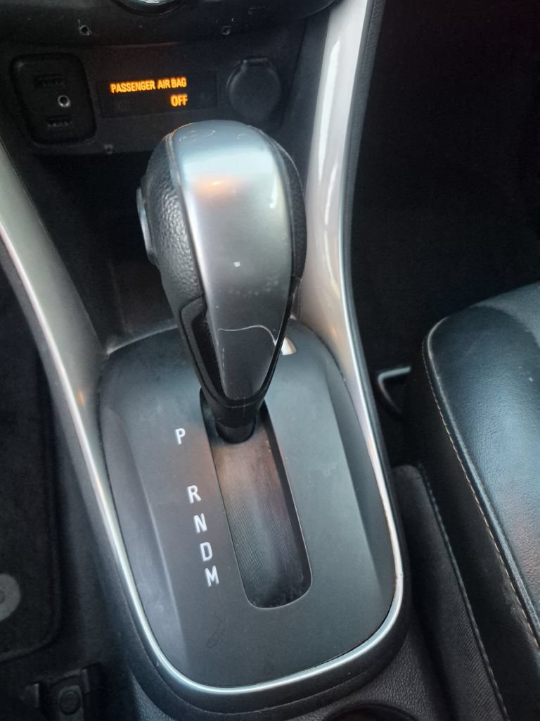 Used 2019 Chevrolet Trax LT w/ LT Convenience Package AWD/4WD image 25
