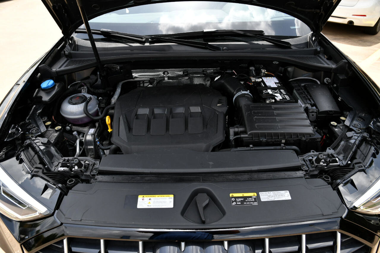 Used 2025 Audi Q3 2.0T Premium image 33