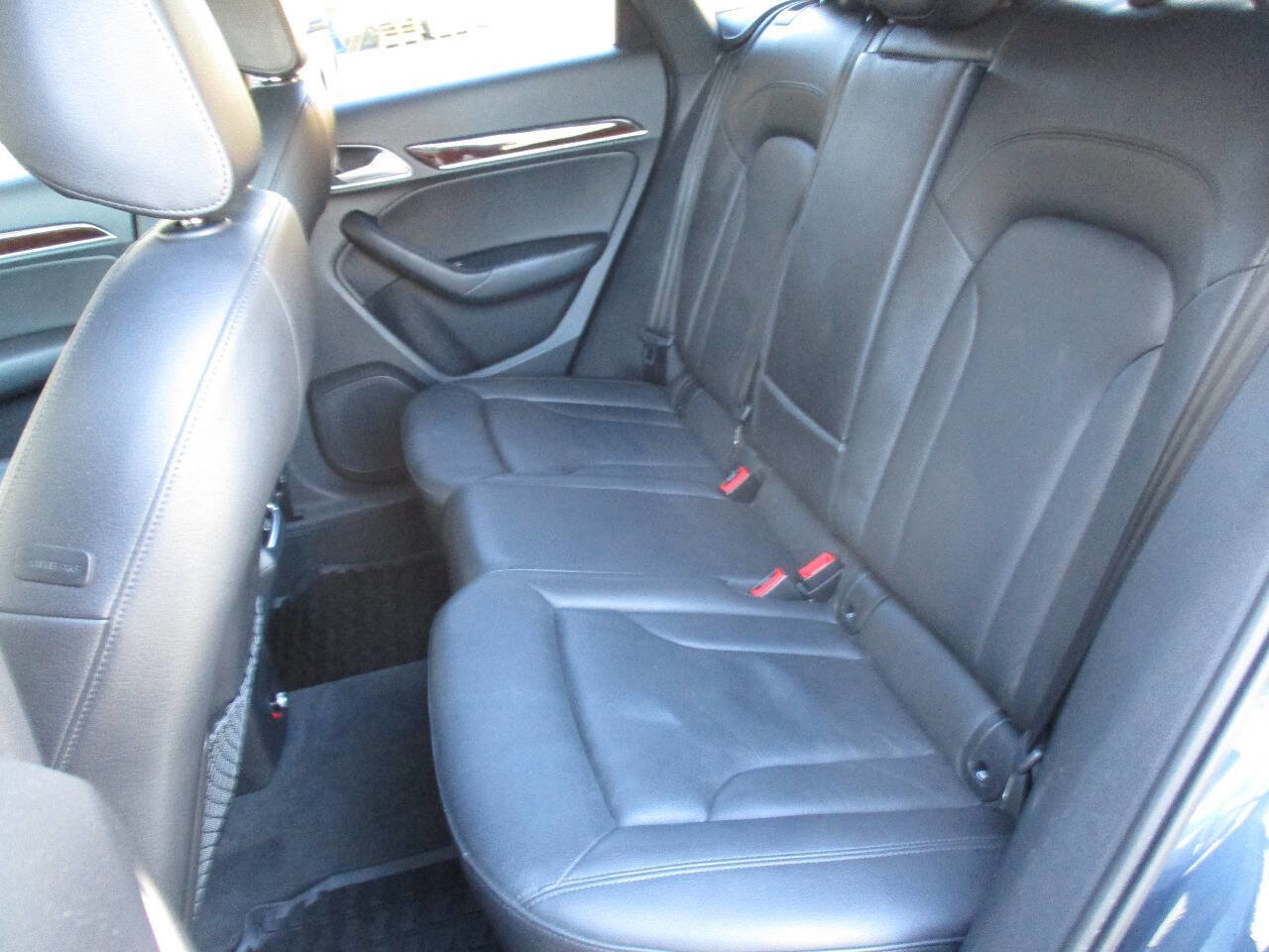 Used 2018 Audi Q3 2.0T Premium Plus w/ Premium Plus Package image 83