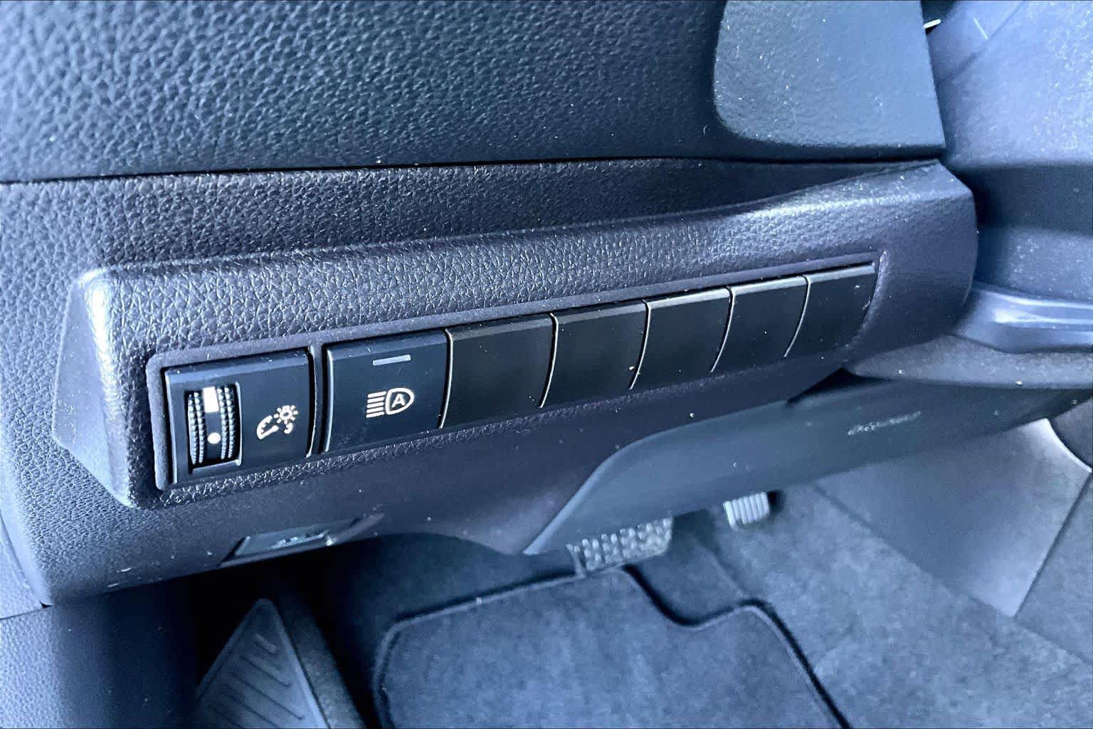 Certified 2026 Toyota Corolla LE w/ Carpet Mat Package (TMS) FWD image 32