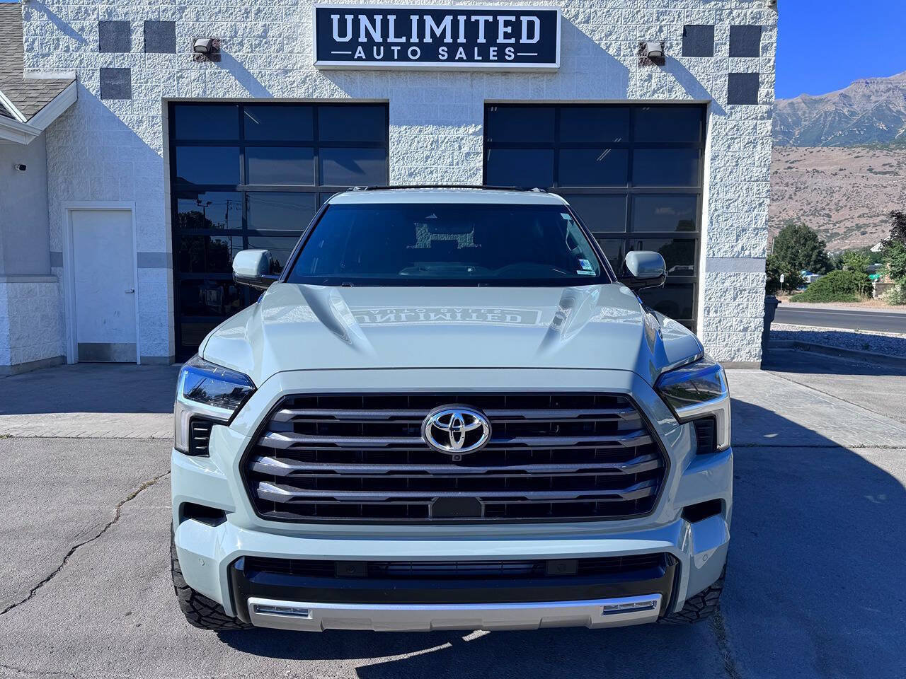 Used 2025 Toyota Sequoia Limited AWD/4WD image 6