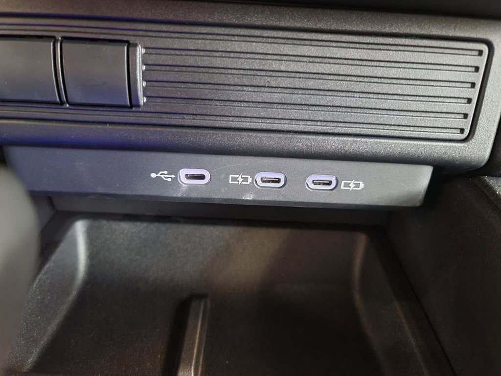 Used 2025 Toyota Land Cruiser image 34