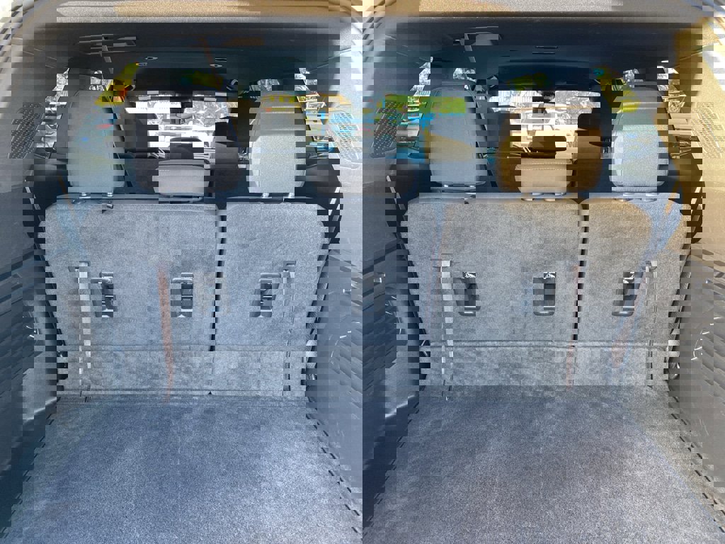 Used 2025 GMC Acadia Elevation image 15