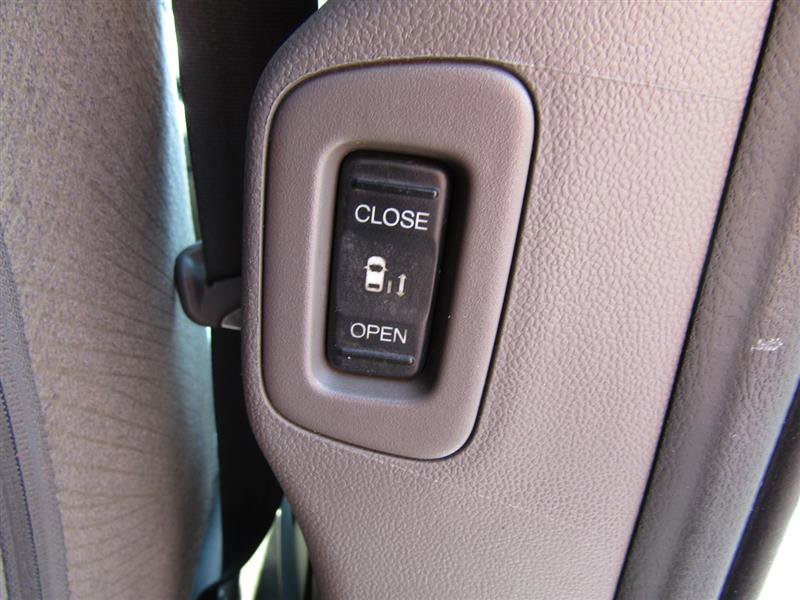 Used 2016 Honda Odyssey SE image 40