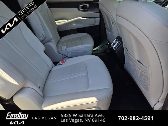 Certified 2025 Kia Sorento EX w/ Panoramic Sunroof Package AWD/4WD image 19