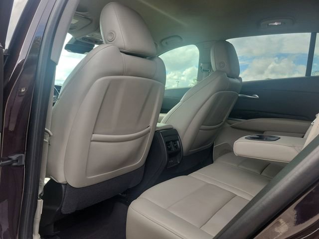 Used 2021 Cadillac XT4 Premium Luxury FWD image 12