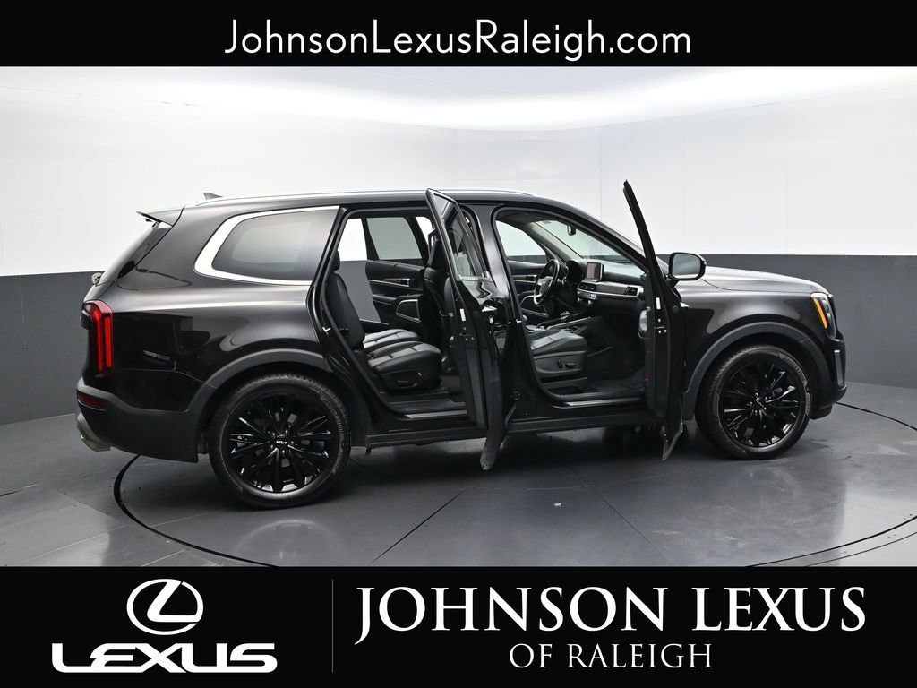 Used 2022 Kia Telluride SX w/ Towing Package FWD image 26
