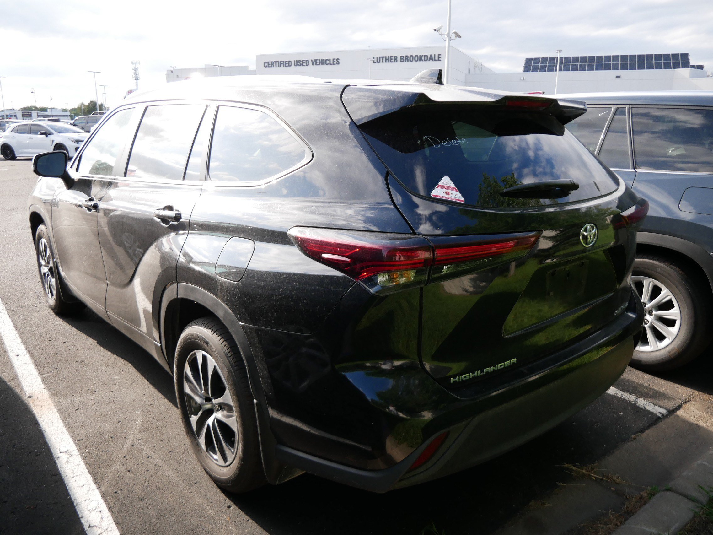 Certified 2026 Toyota Highlander XLE AWD/4WD image 8