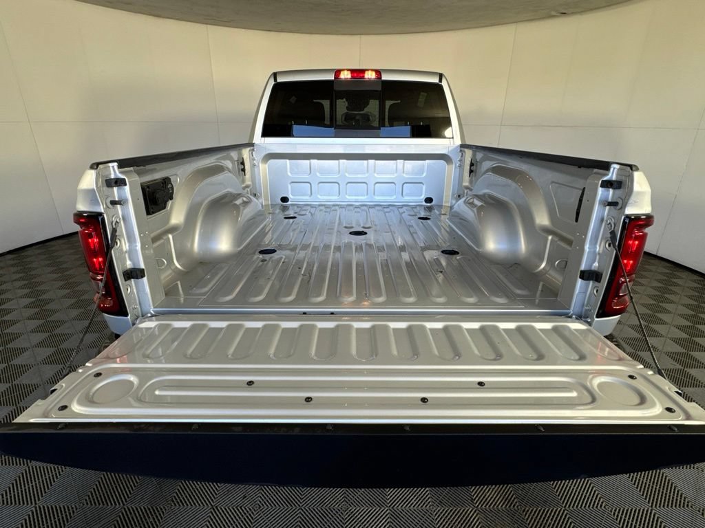 New 2026 RAM 2500 Warlock AWD/4WD image 32