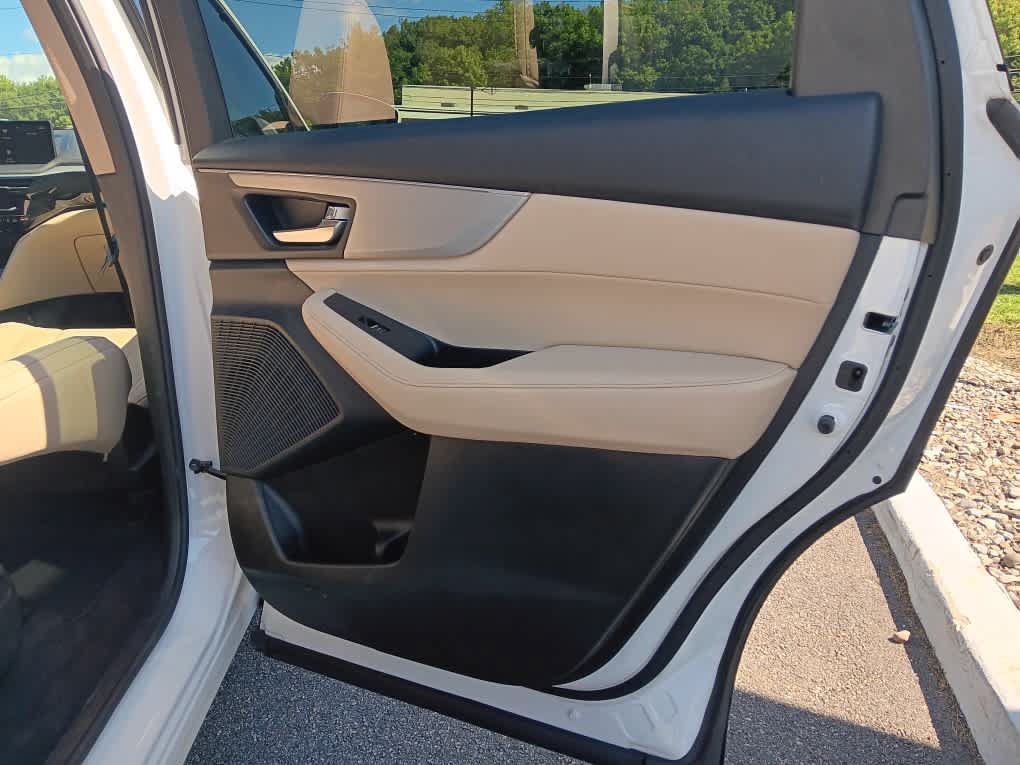 Used 2023 Acura MDX SH-AWD image 36