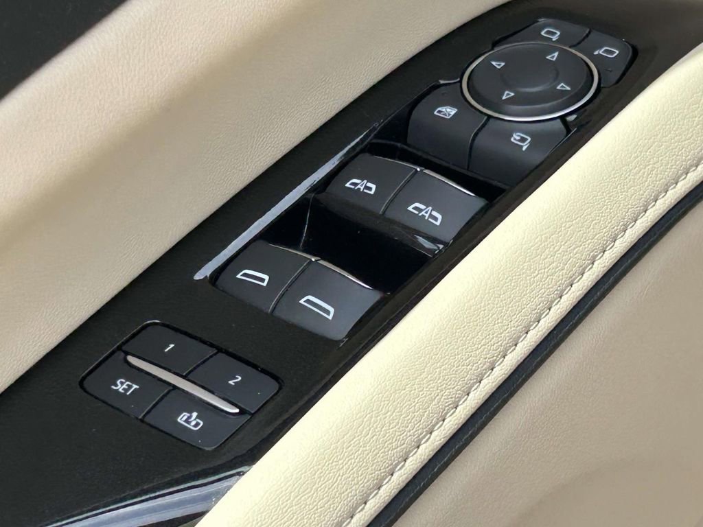 Certified 2023 Cadillac Escalade ESV Premium Luxury AWD/4WD image 17
