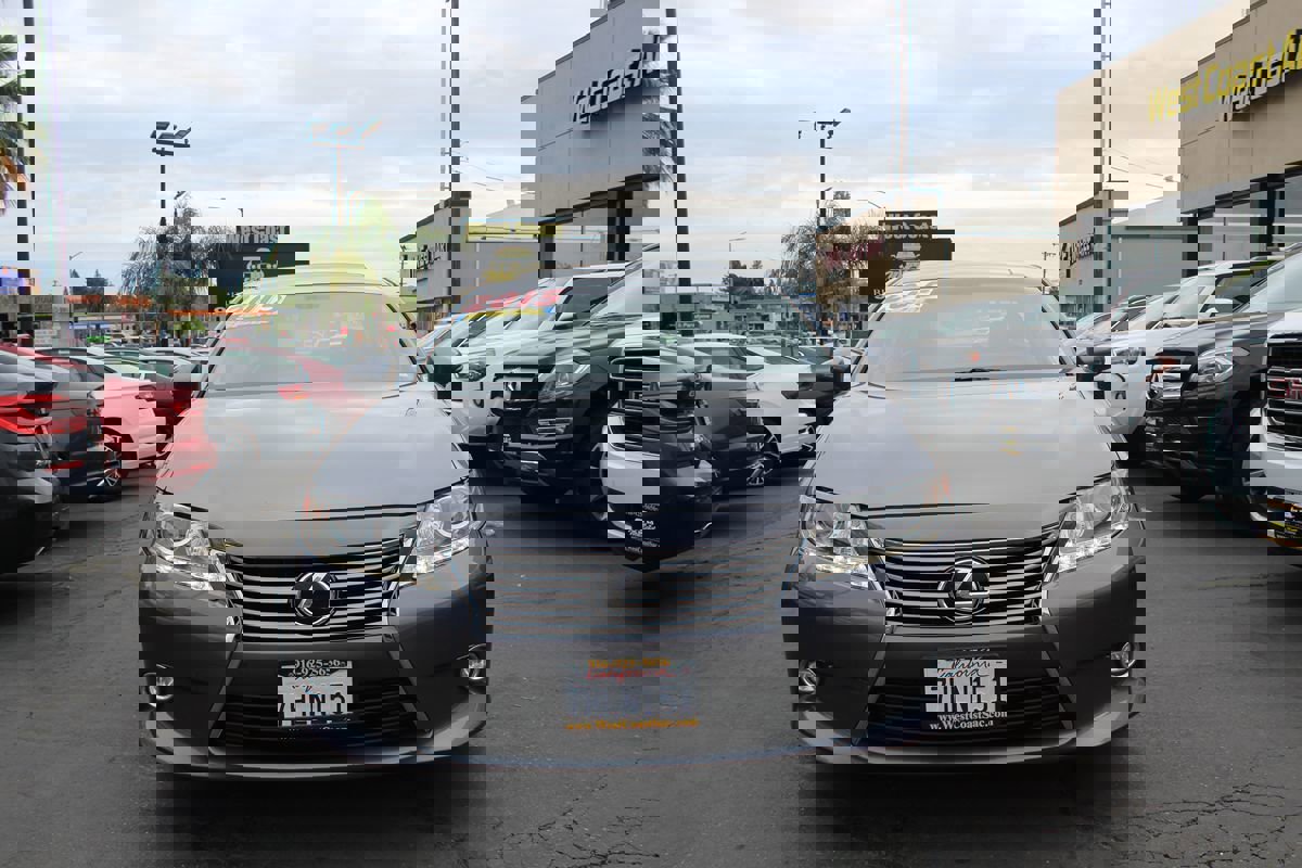 Used 2015 Lexus ES 350 w/ Luxury Package image 3