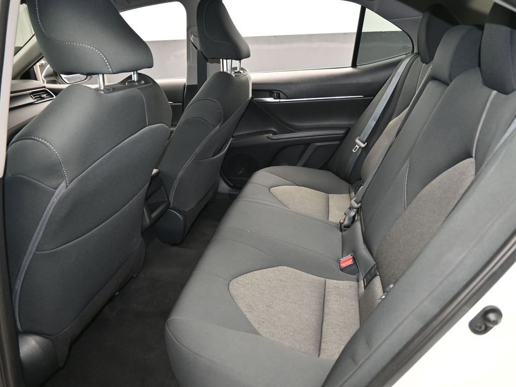 Used 2024 Toyota Camry LE image 32