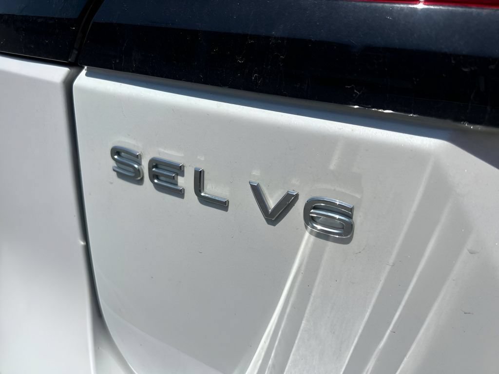 Used 2023 Volkswagen Atlas SEL R-Line AWD/4WD image 9