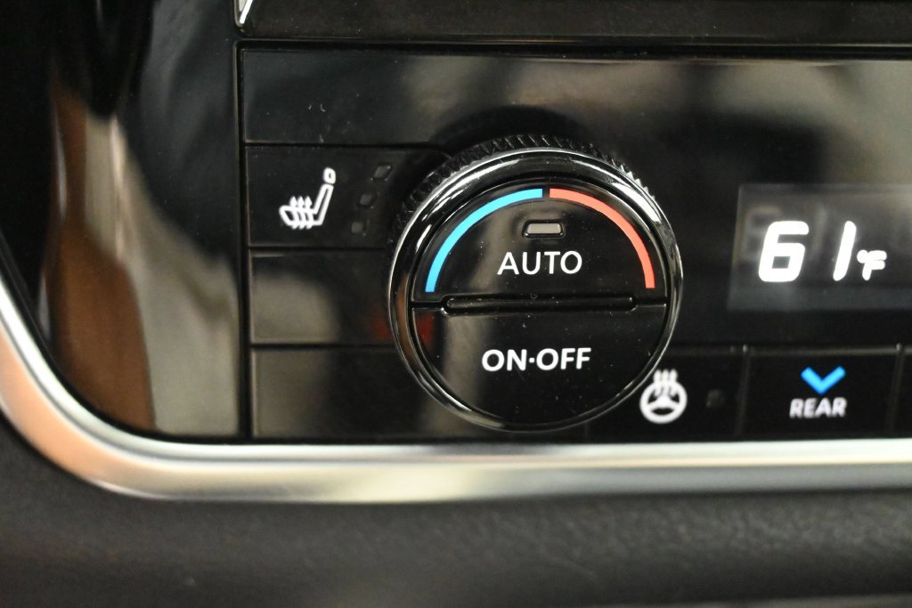 Used 2023 Nissan Rogue SL w/ SL Premium Package FWD image 15