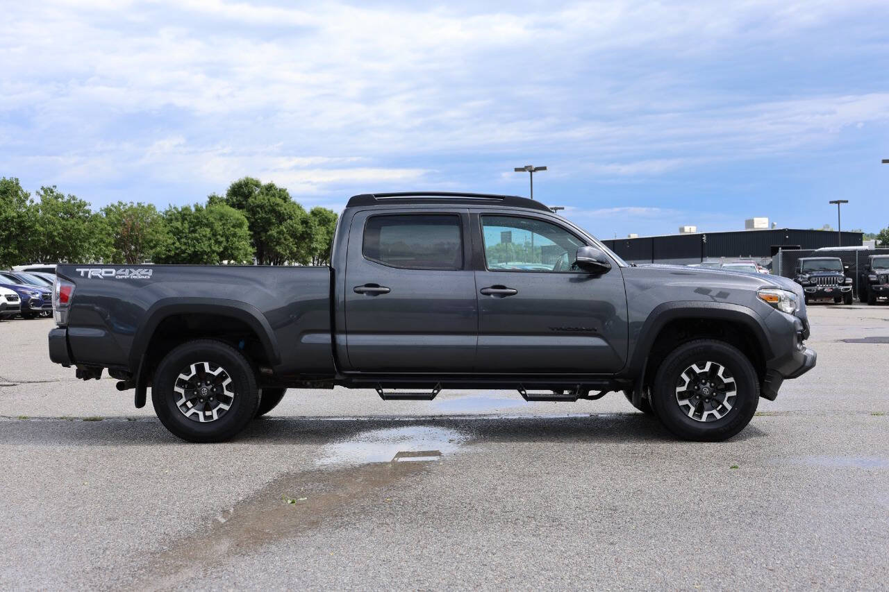 Used 2020 Toyota Tacoma TRD Off-Road w/ TRD Premium Off Road Package AWD/4WD image 7