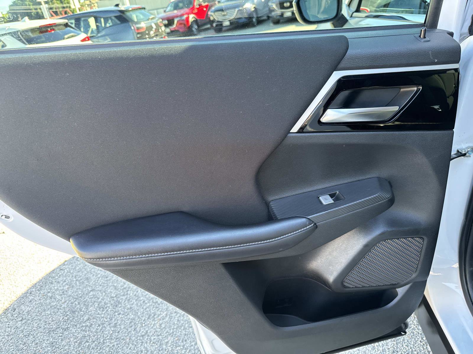 Used 2022 Mitsubishi Outlander ES image 9