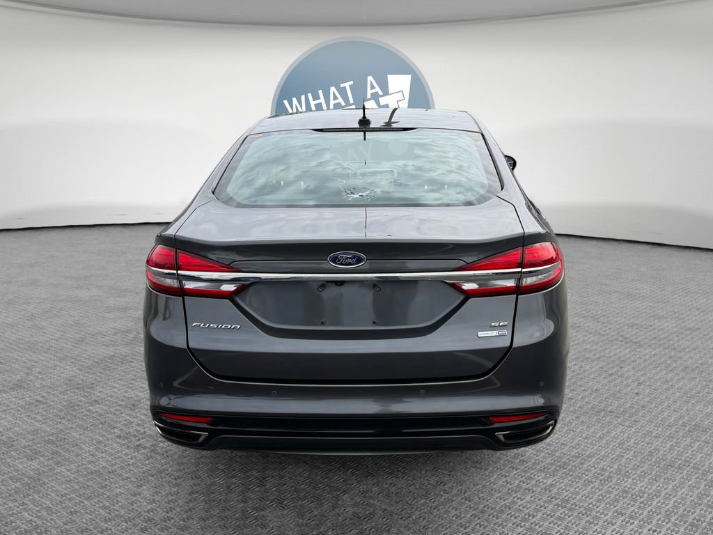 Used 2017 Ford Fusion SE w/ Fusion SE Technology Package image 5