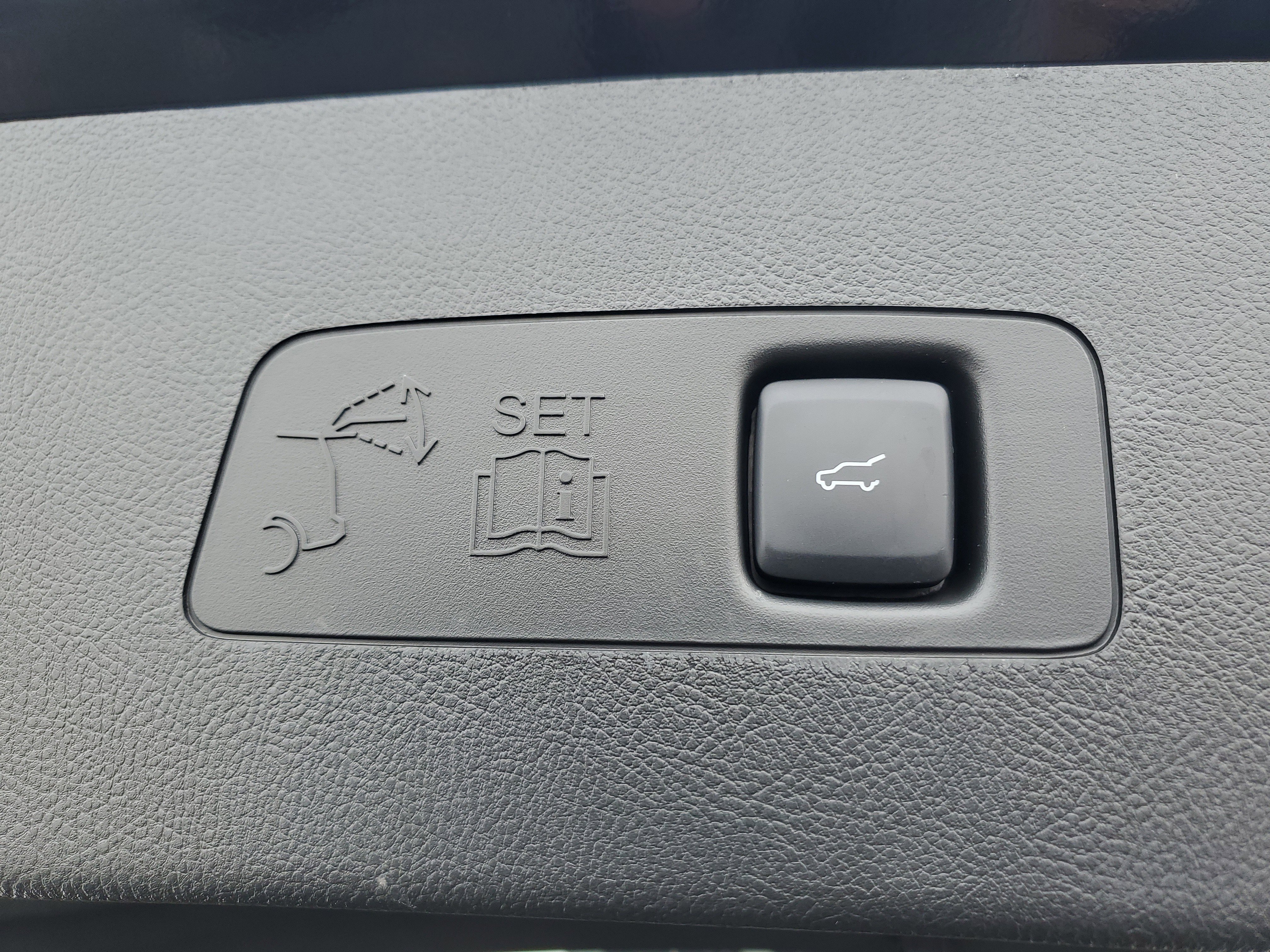 New 2026 Lincoln Corsair Premiere image 30