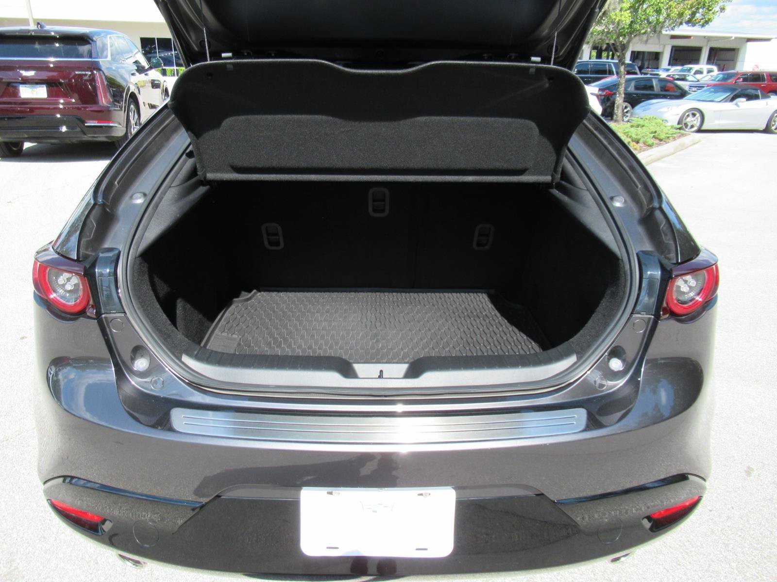Used 2021 MAZDA MAZDA3 s FWD image 37