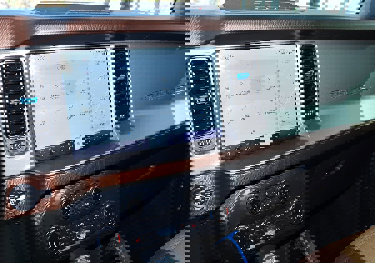 Used 2022 Ford Bronco Outer Banks image 45