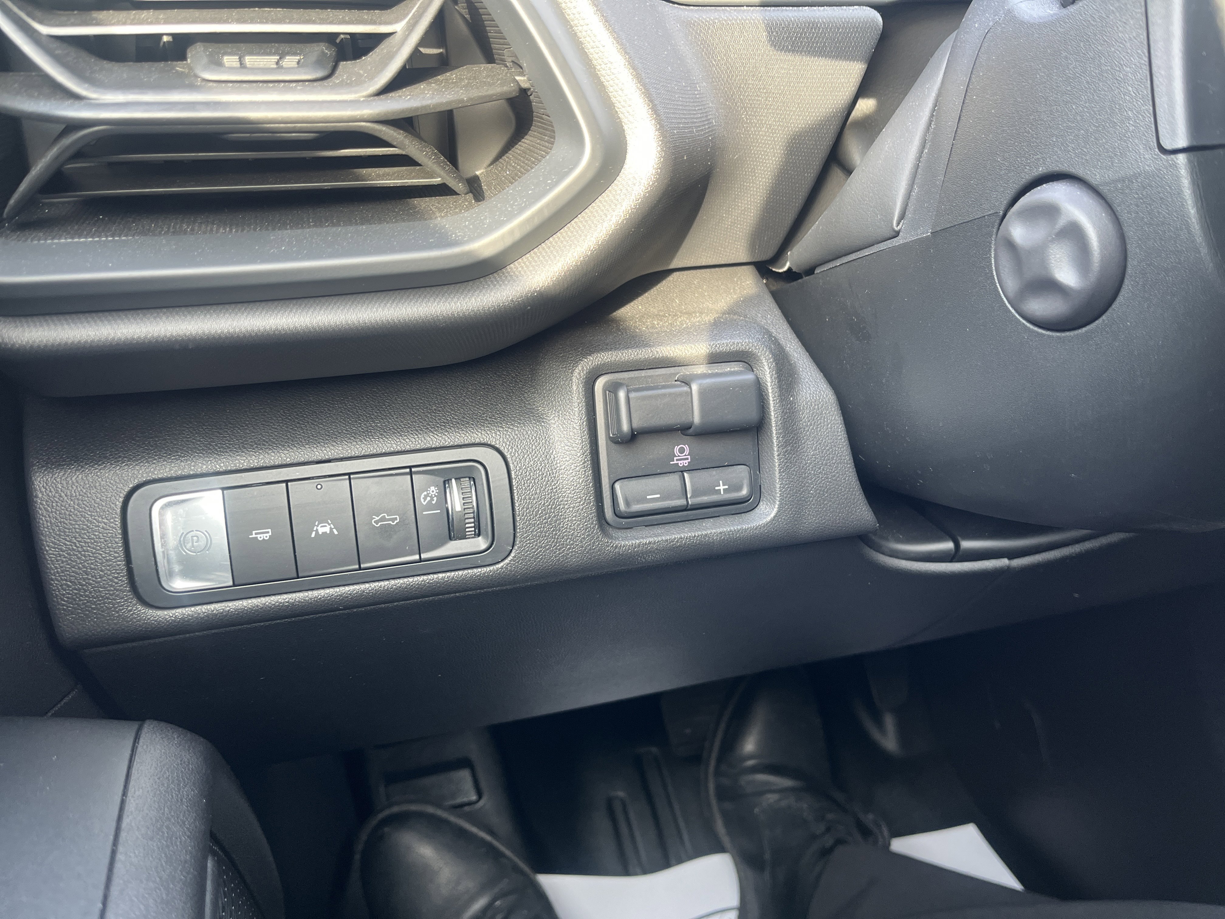 Used 2024 Chevrolet Silverado EV W/T image 22