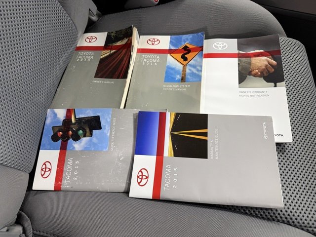 Used 2015 Toyota Tacoma 4x4 Access Cab V6 w/ TRD Off-Road Package image 20