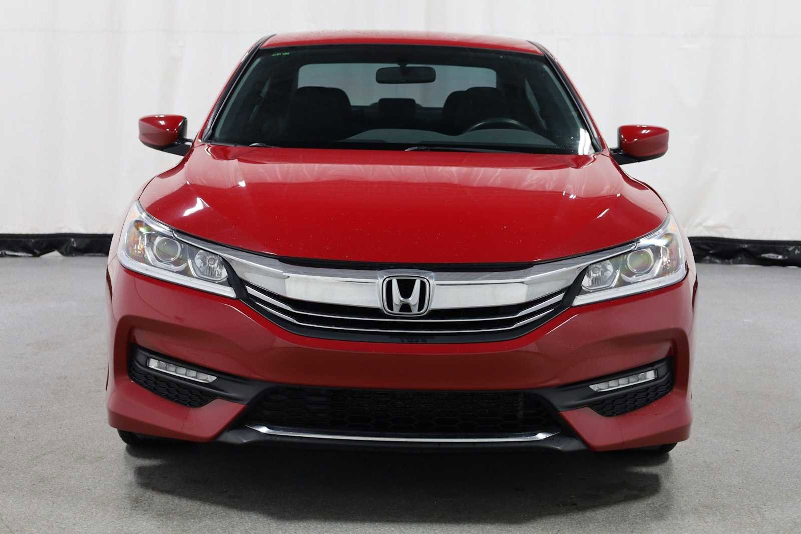 Used 2016 Honda Accord Sport image 14