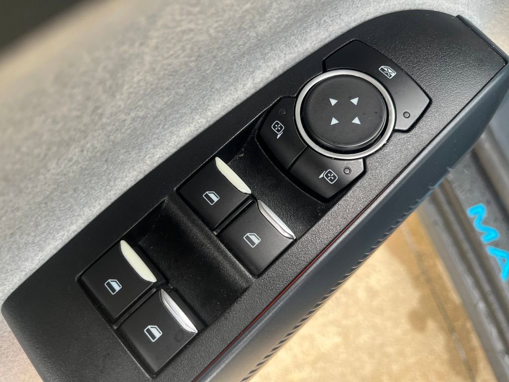 Used 2022 Ford Maverick XLT FWD image 14