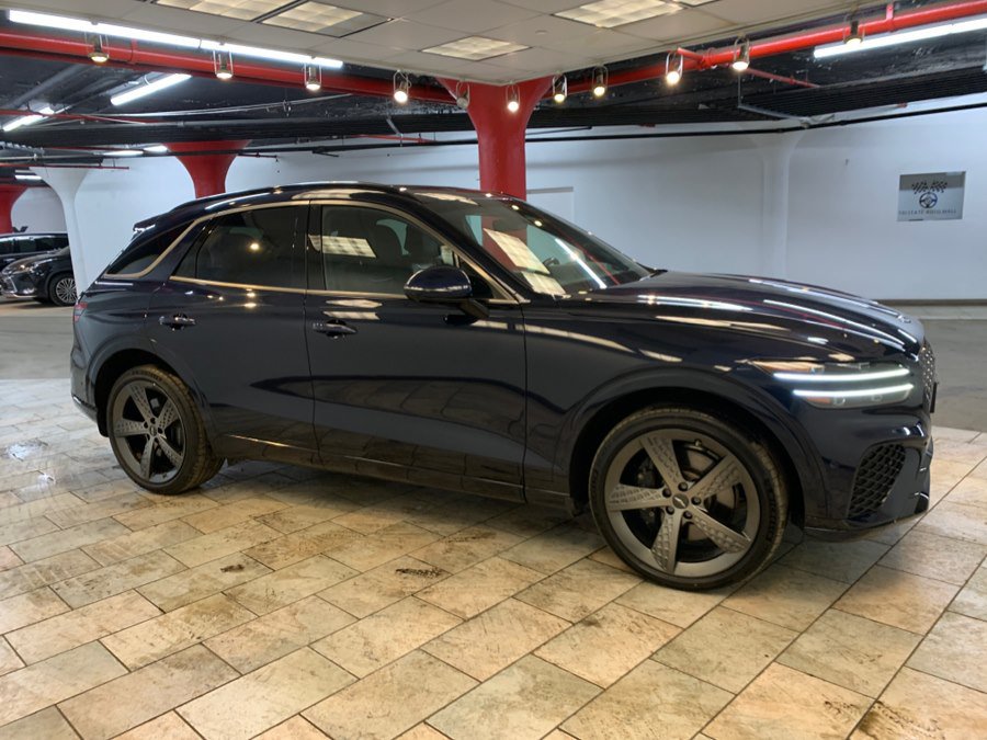 Used 2023 Genesis GV70 3.5T Sport w/ Sport Prestige Package AWD/4WD image 10