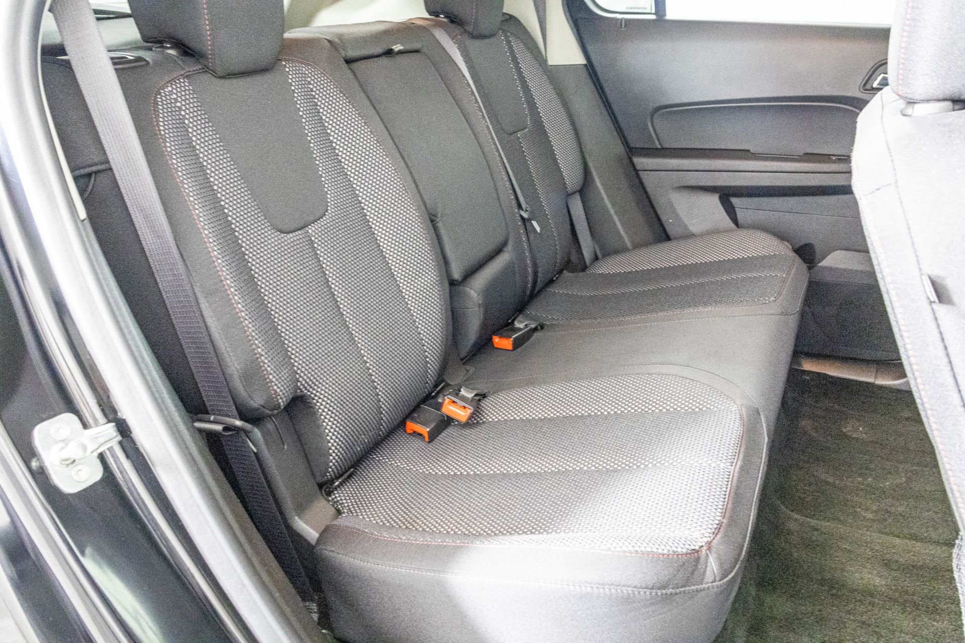 Used 2017 Chevrolet Equinox LT w/ Convenience Package image 37