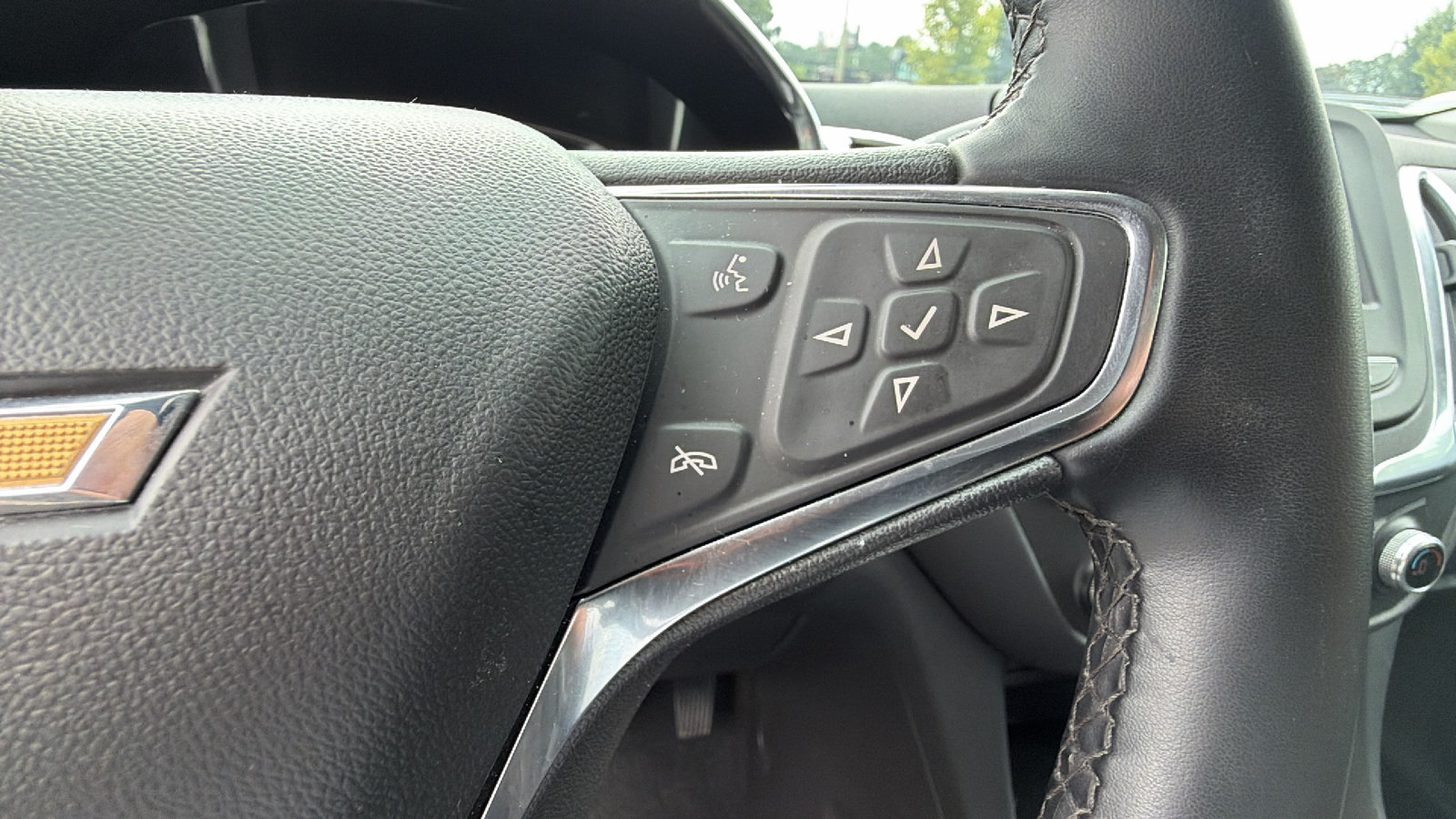Used 2024 Chevrolet Equinox LT AWD/4WD image 28