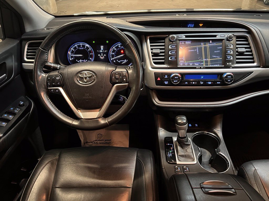 Used 2015 Toyota Highlander XLE AWD/4WD image 34