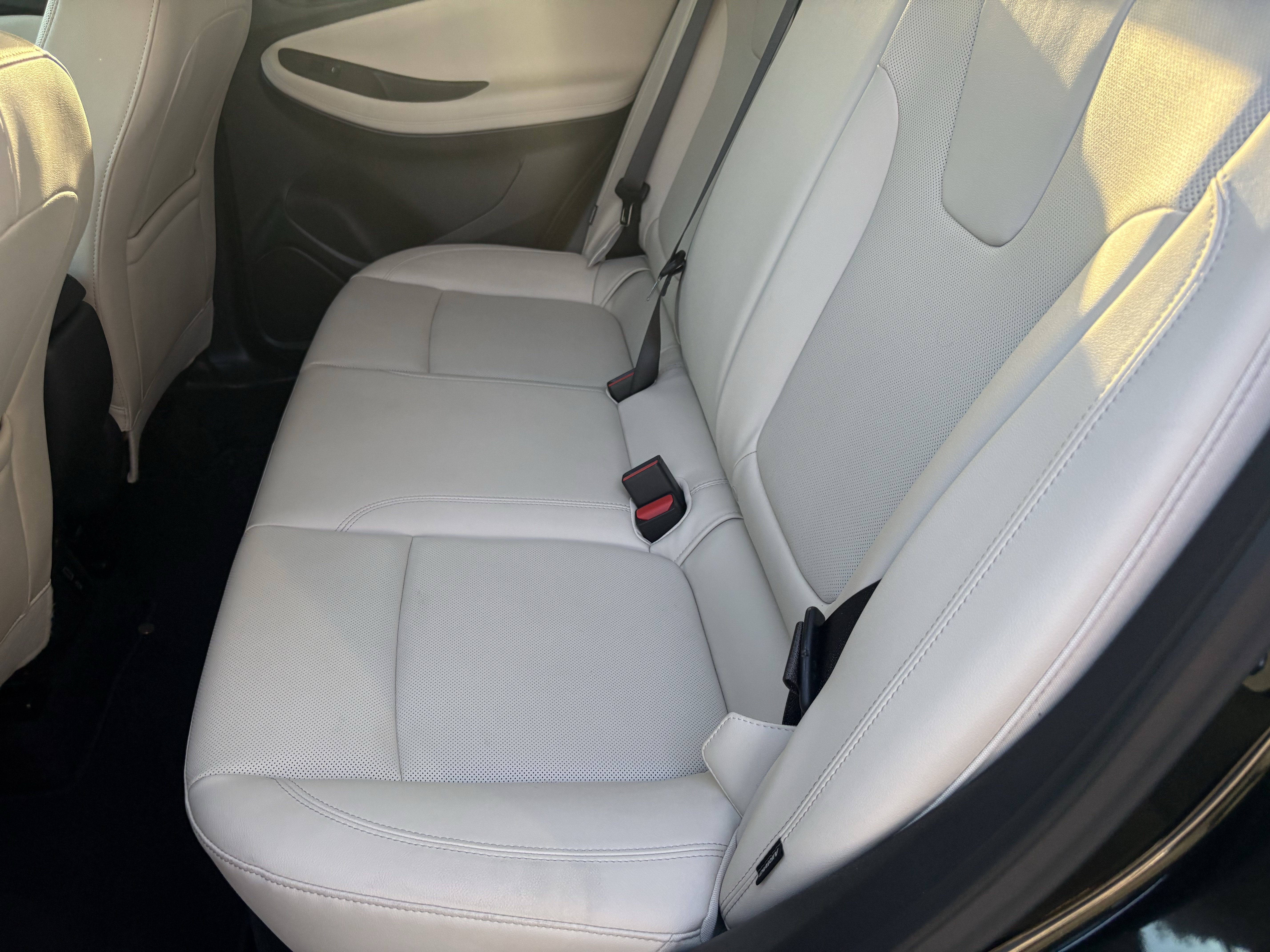 Certified 2026 Buick Encore GX Sport Touring FWD image 9