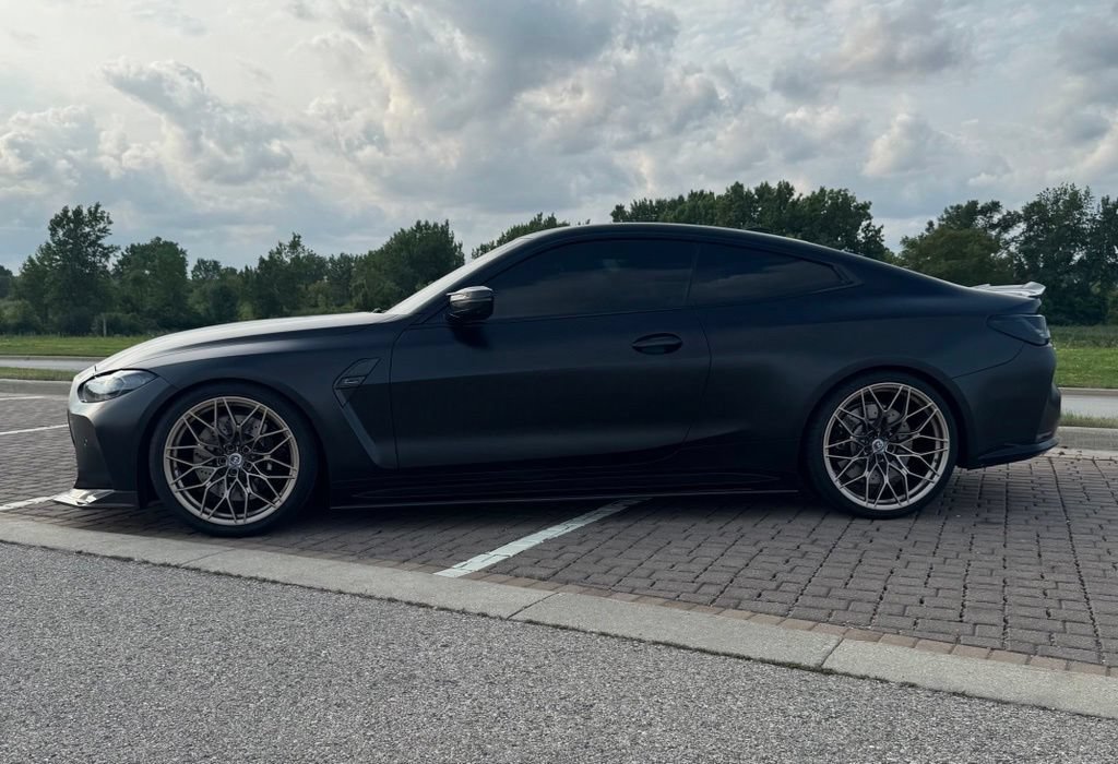 Used 2022 BMW M4 xDrive Competition AWD/4WD image 3
