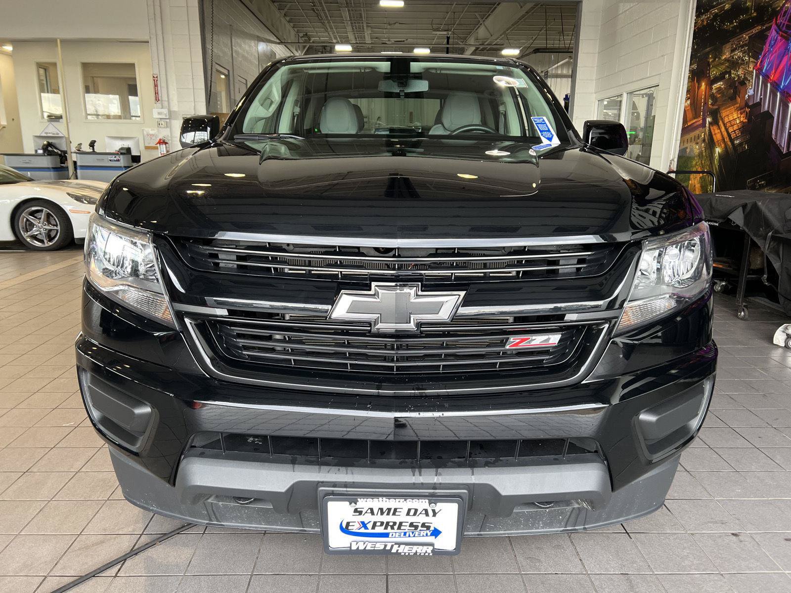 Used 2019 Chevrolet Colorado W/T w/ Custom Special Edition AWD/4WD image 2
