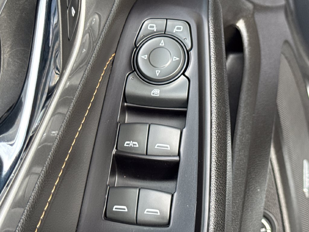 Used 2019 Chevrolet Traverse LT w/ LT Premium Package AWD/4WD image 30