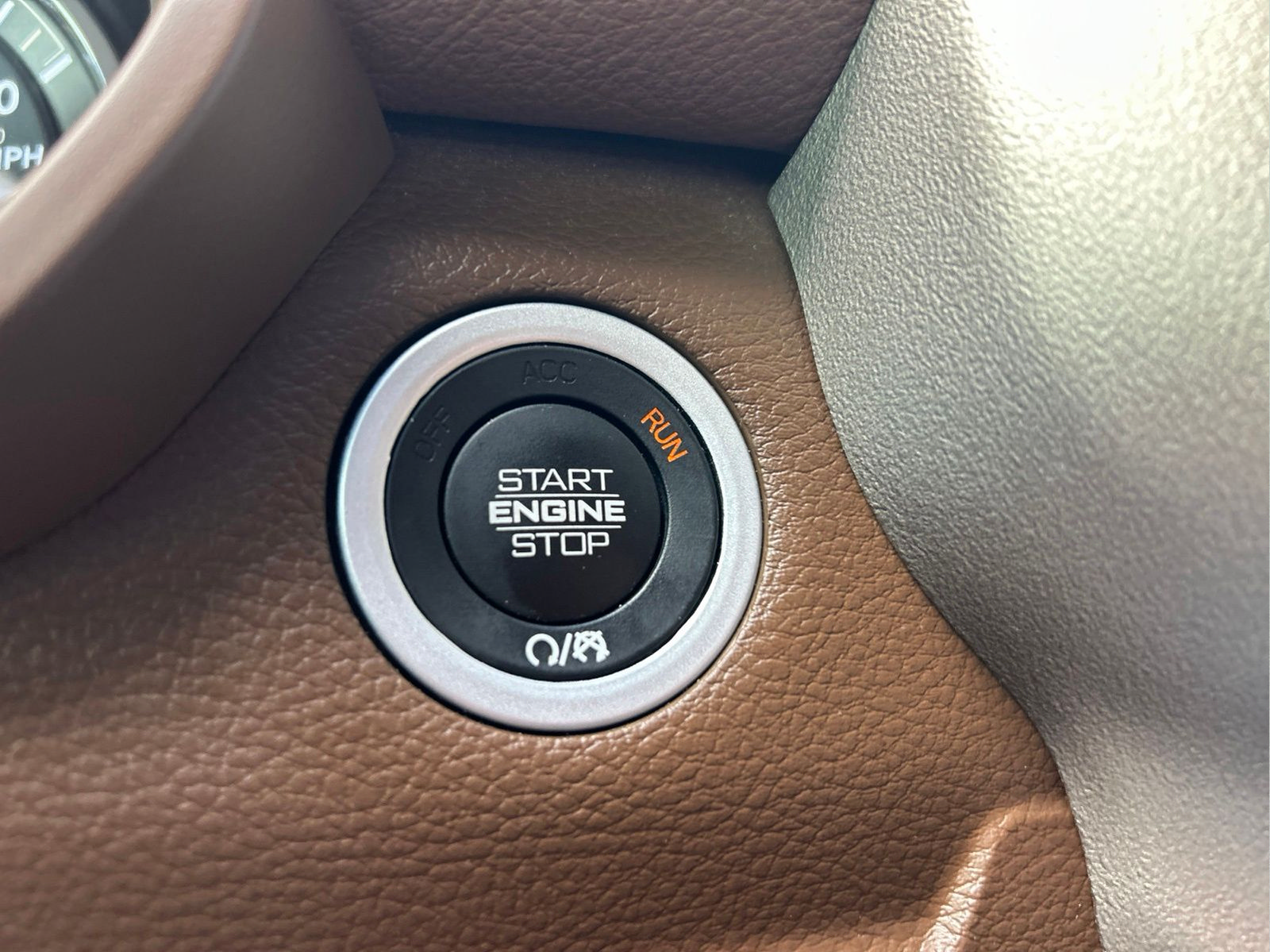 Used 2021 RAM 1500 Laramie RWD image 33