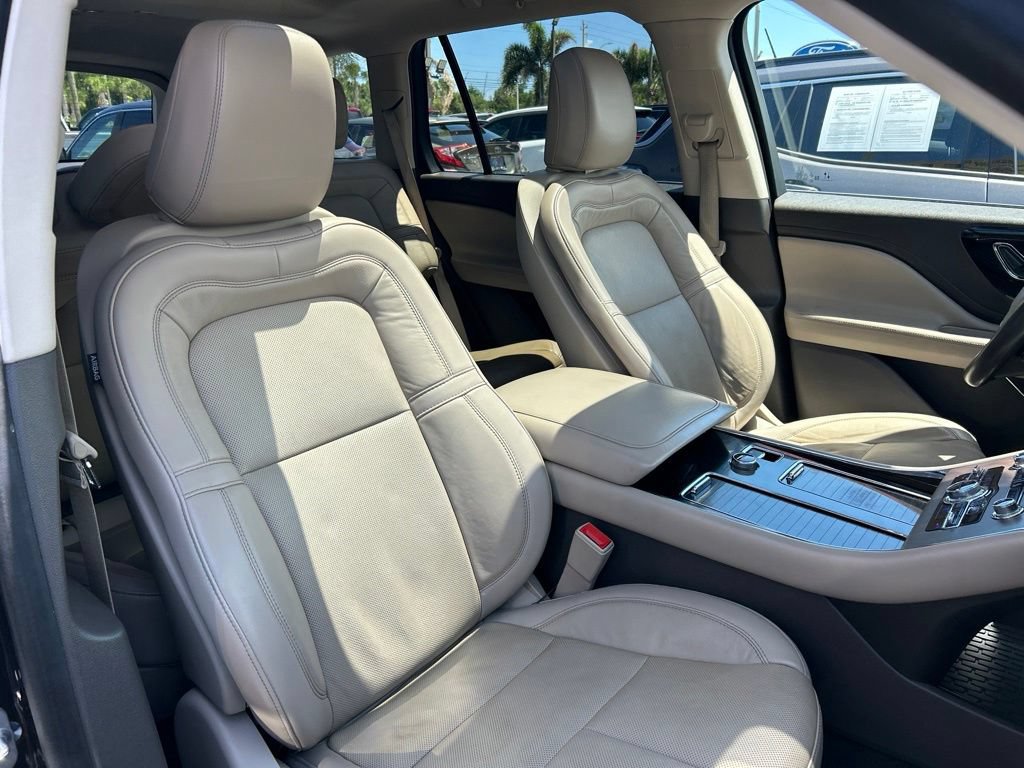 Used 2023 Lincoln Aviator Reserve w/ Equipment Group 201A AWD/4WD image 41