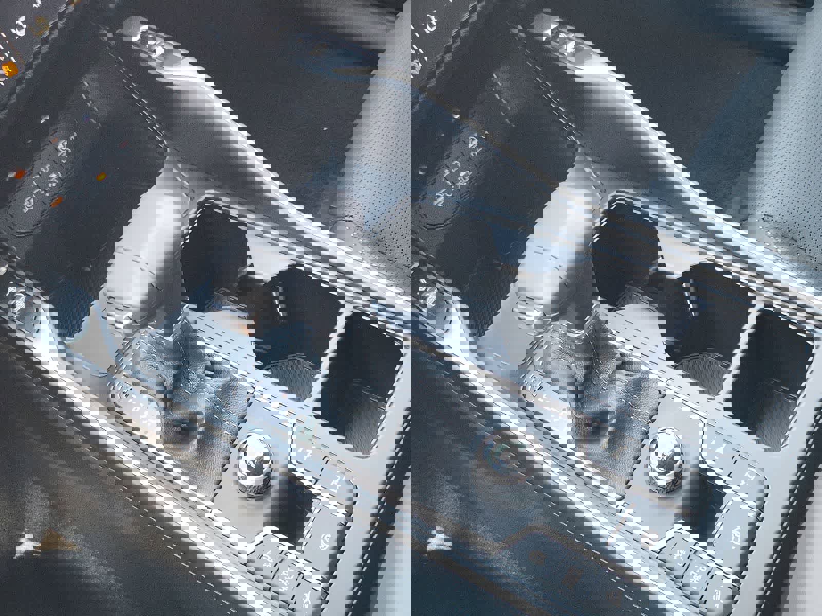 New 2026 Kia Sorento S w/ S Panoramic Sunroof Package FWD image 18