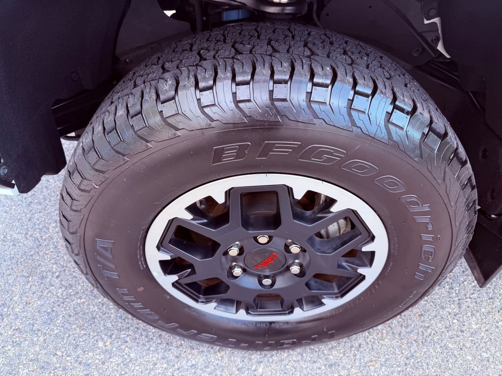 Used 2024 Toyota Tacoma TRD Off-Road AWD/4WD image 16