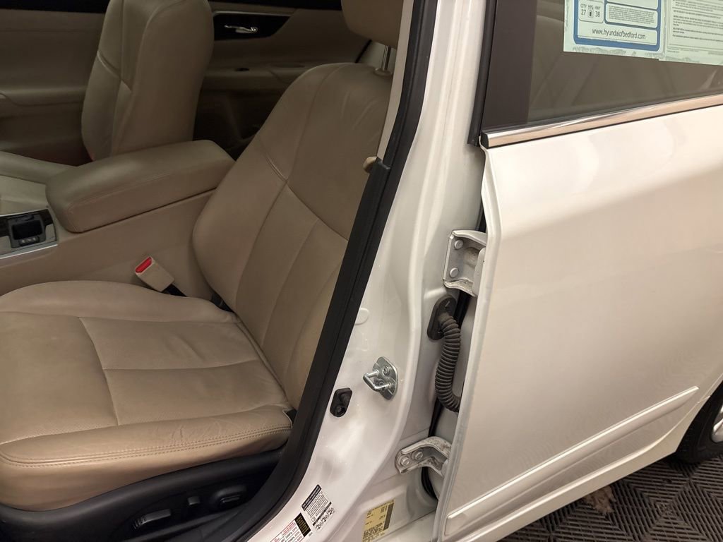 Used 2015 Nissan Altima 2.5 SL w/ Moonroof Package image 12