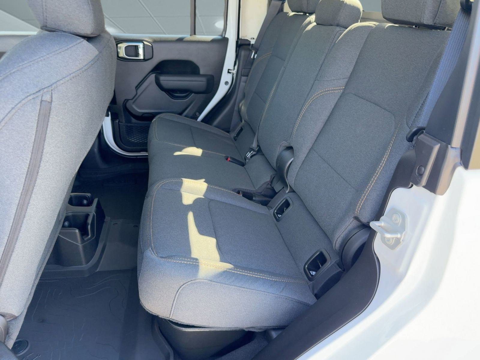 New 2025 Jeep Gladiator Sport image 14