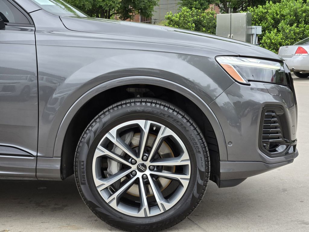 Certified 2025 Audi Q7 2.0T Premium Plus w/ Convenience Plus Package AWD/4WD image 13