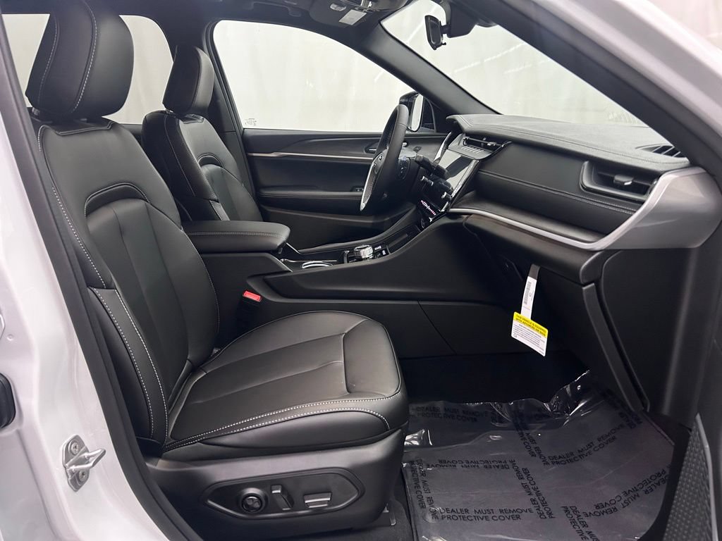 New 2026 Jeep Grand Cherokee L Limited AWD/4WD image 19