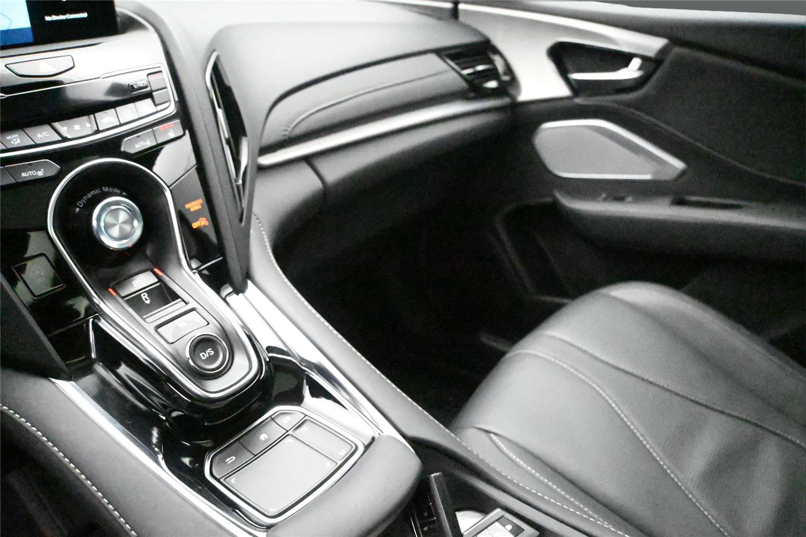 Certified 2024 Acura RDX SH-AWD w/ Technology Package image 5