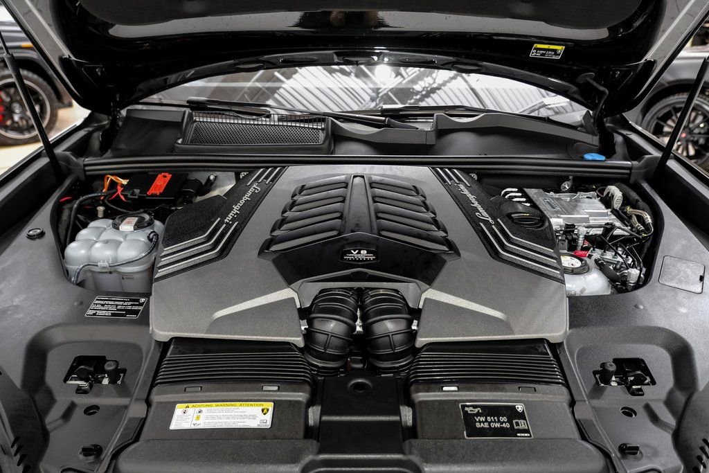 Used 2025 Lamborghini Urus Performante AWD/4WD image 53