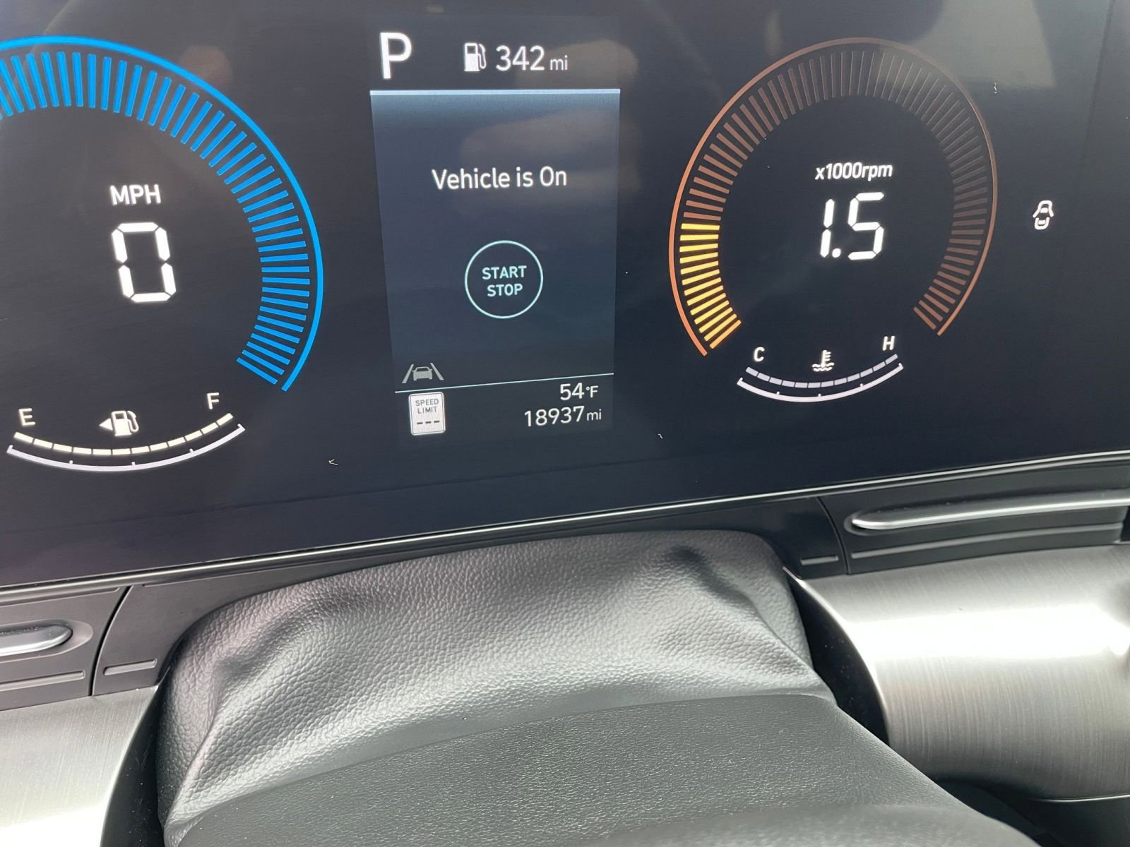 Used 2025 Hyundai Kona SEL image 34