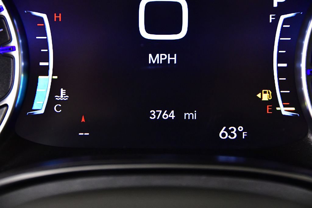 Used 2026 Chrysler Pacifica Limited FWD image 16